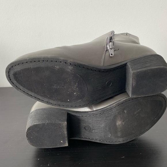 Grey Booties (7W) - Picture 3 of 3